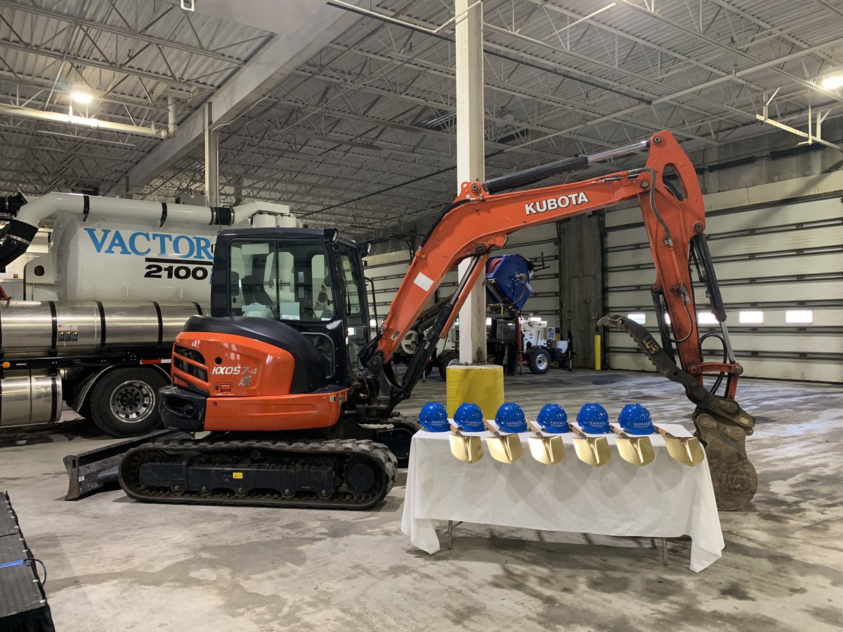 MAC_EFC's tweet photo. Proud to be in Buffalo today representing @GovKathyHochul to break ground on @BuffaloSewer’s state- &amp; fed-funded $55M wastewater infrastructure upgrades w @MayorByronBrown, @radhikafox &amp; Lisa Garcia of @epa &amp; Jim Tierney of @NYSDEC. What better way to recognize #CleanWaterAct50 https://t.co/PyXqGmjKtC