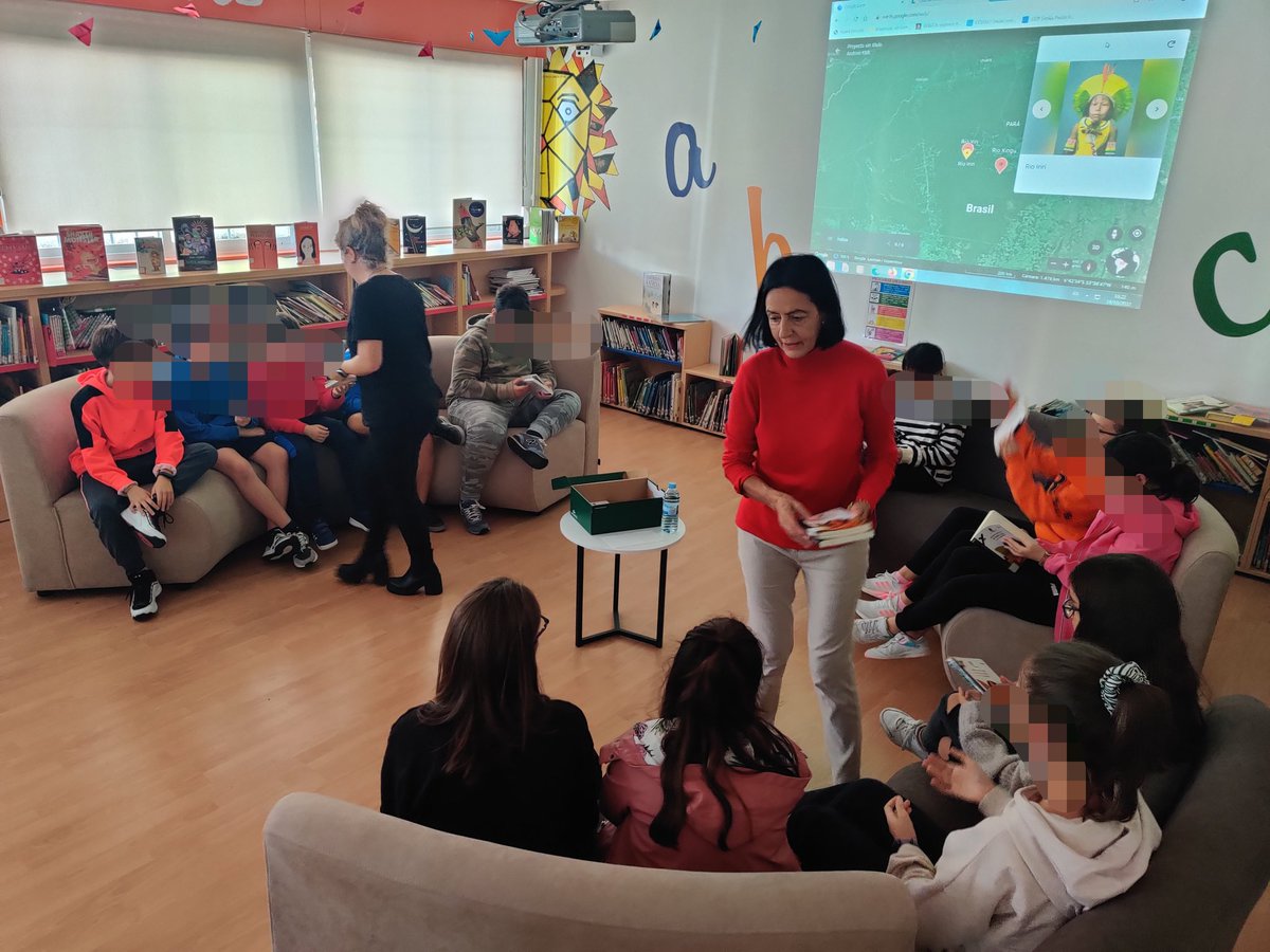 bibliotecaEPB's tweet photo. As bolboretas lectoras volven voar... hoxe con @99lili #clubsdelectura #bescolaresgal #bescolaresgalabertas https://t.co/s6raX7RpT9