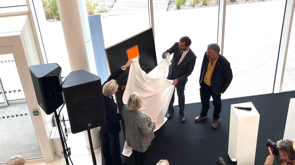 anais_boilly's tweet photo. 🤩 Belle inauguration du campus @OrangeOccitanie de Montpellier en présence de @fabiennedulac @PatriciaGoriaux et @MDelafosse. Un environnement de travail convivial, numérique et responsable qui encourage la coopération et l’agilité collective. https://t.co/jlpDZ299zt