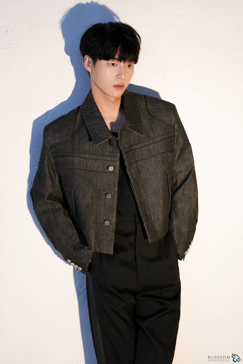 EWGraham_'s tweet photo. Black &amp; White 🖤 #양세종 https://t.co/K8HR903Uac