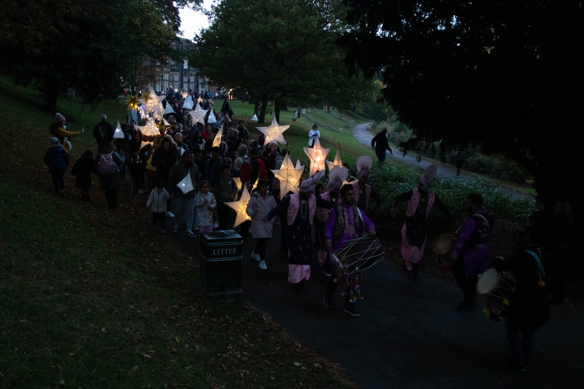 KAFFestival's tweet photo. We are still flying high from the excitement of #KAFF2022
Here are some highlights from the Saturday programme.
What was your favourite thing to see on the Saturday of KAFF?
#keighley #keighleycreative #keighleyartsandfilmfestival #art #communityarts #mixedmedia #dance https://t.co/hjUIxQA6K0