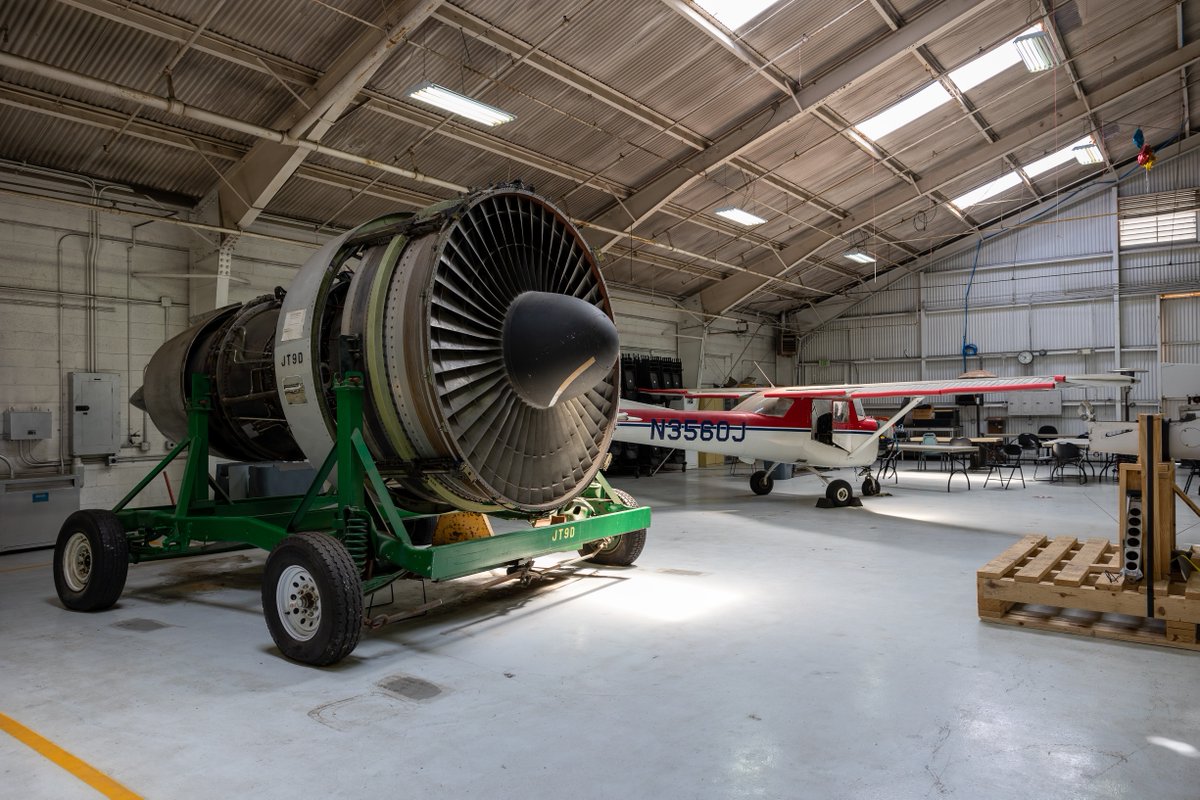 SpartanCollege's tweet photo. Campus photo dump! 📸
Looking around the Spartan Inglewood campus, it's hard not to feel inspired.
#Aviation #AVCareer #AVCollege #AVGeek #AviationLovers #AviationPhotography #AviationLife https://t.co/SsAhXMLNkA