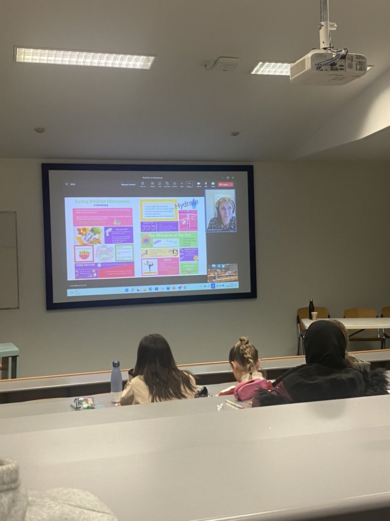Guest lecturer today @Laura_Wyness speaking about nutrition and the menopause. Very interesting to hear how phytoestrogen foods such as soya eaten casually throughout the day can reduce symptoms of menopause such as hot flushes. #ATUnutrition #Menopause #RegisteredNutritionist