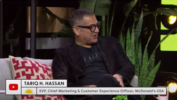 "Rather than being 'brand-to-fan' we focus on 'fan-to-fan.'" Great perspective from <a href="/McDonalds/">McDonald's</a>' <a href="/TariqHHassan/">THassan</a>. It's important to recognize that today's consumers are looking for brands to provide the community and culture of a fandom experience.
#AWNewYork #GoogleAWNewYork