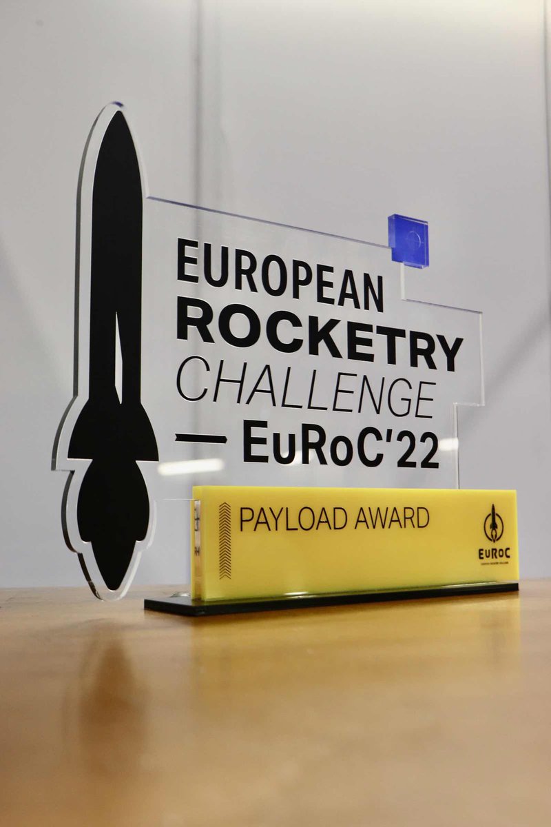 AProgida's tweet image. So worth it…

CTI O3400, 6inch OD, 20kg CFRP Airframe, SRAD Avionics, 3kg 2U radiation physics payload. 

570m/s (M1.7) on the way up, 251 m/s on way down. 

Lawn dart due to recovery bay leak.

Build by students in Edinburgh, Scotland - flown at EuRoC in sunny Portugal.