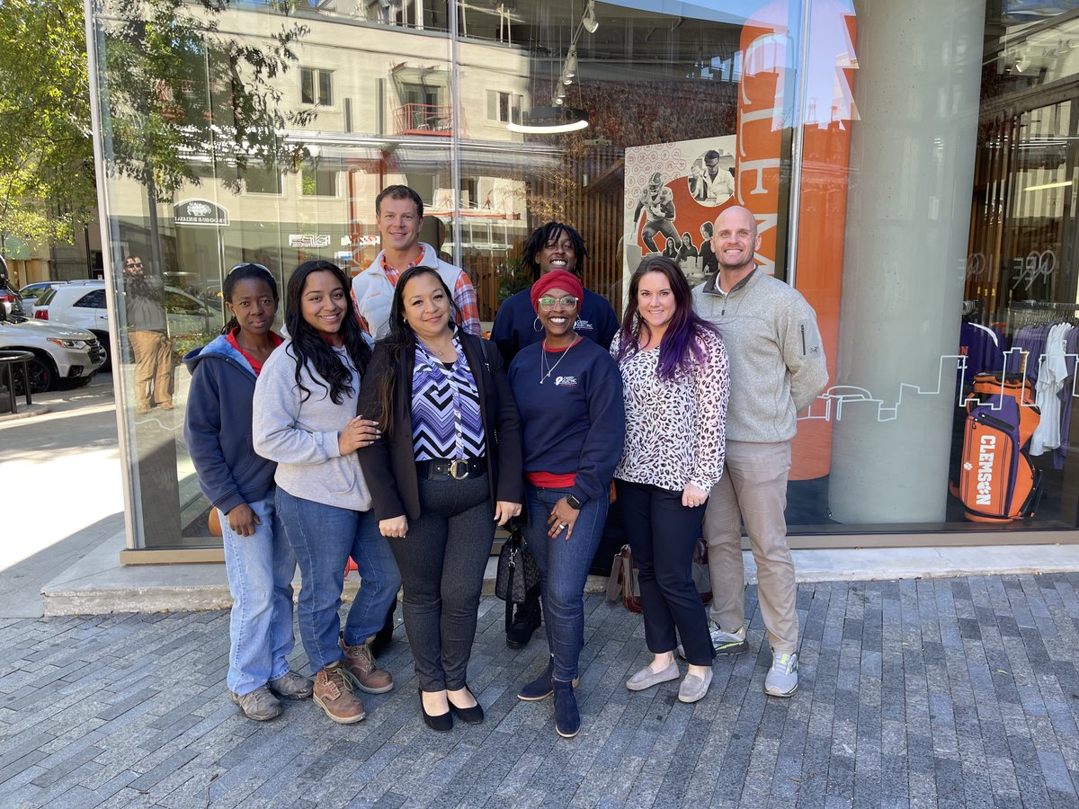 CassyElectric's tweet photo. When you have to bring the whole squad outโฆ Project pitch day!
#cassyelectric #youhirewewire #womenownedbusiness #electricians #projectpitch #greenvillesc #upstatesc #minorityownedbusiness #womanelectrician #familybusiness https://t.co/yeM2dDwpHF