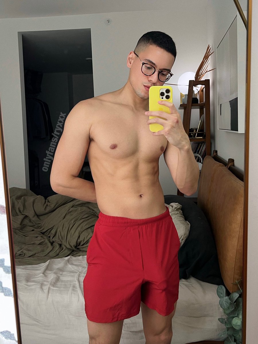 HotFitNerds's tweet photo. 🤓 We love smart guys! 🍆🩲 https://t.co/nSwEDI2wXx