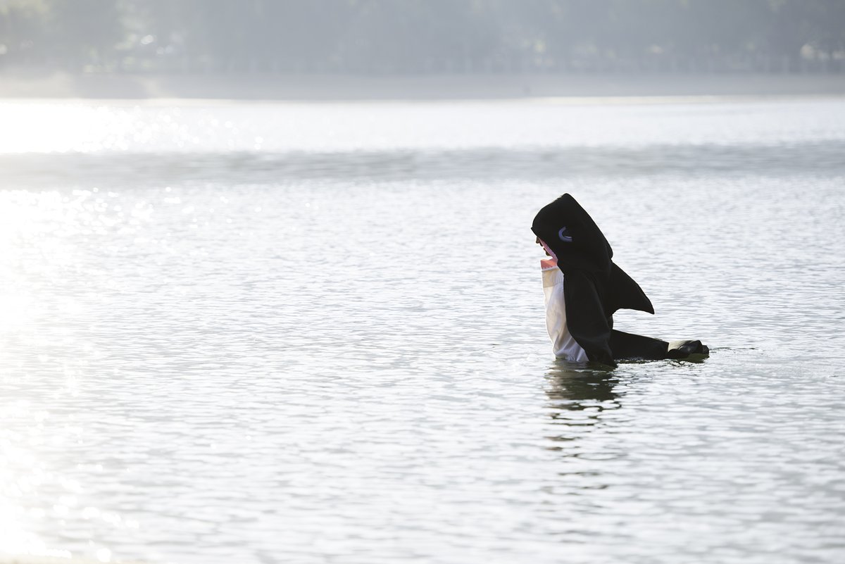 LiveItearth's tweet photo. What would a road trip be without our Live It Earth mascot? We are headed to Vancouver today to speak at the @BCEDL @BCATML and @BCTLA conferences this week…our first challenge…how do you transport an Orca? Follow us on our journey #liveitearth #DLsympOct22 #DLSympOct22 #bcatml https://t.co/Sn03nuwDAp