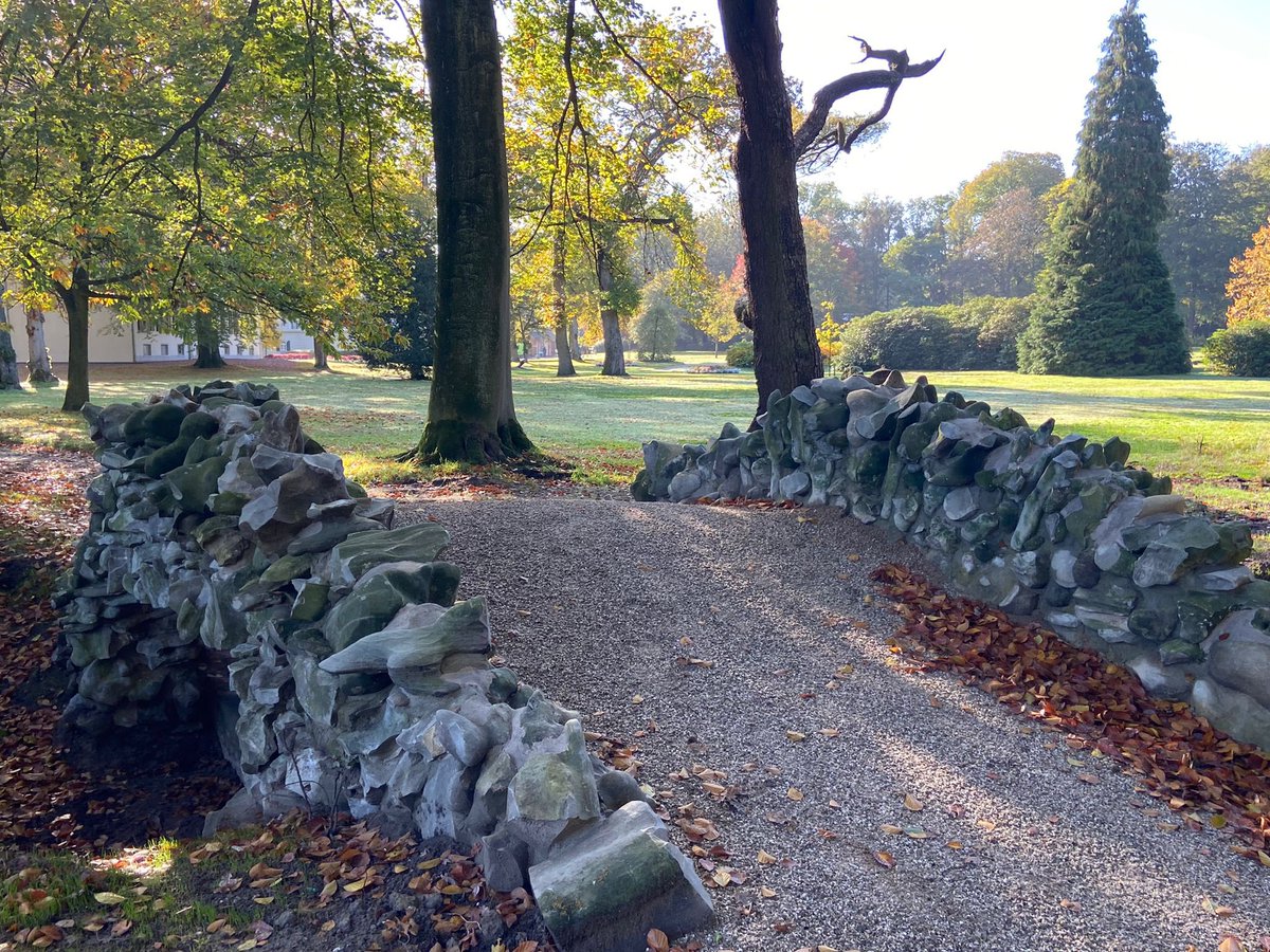 ChristianHermus's tweet photo. De #restauratie van de #rijksmonumentale tuinmuur en rotsbrug op #landgoed #Mattemburgh in #Hoogerheide door @NicodeBont nadert zijn einde. Het is weer een plaatje geworden! De uitvoering is vakkundig begeleid door Restauratiearchitectuur BBM https://t.co/wdLg2iYk2T