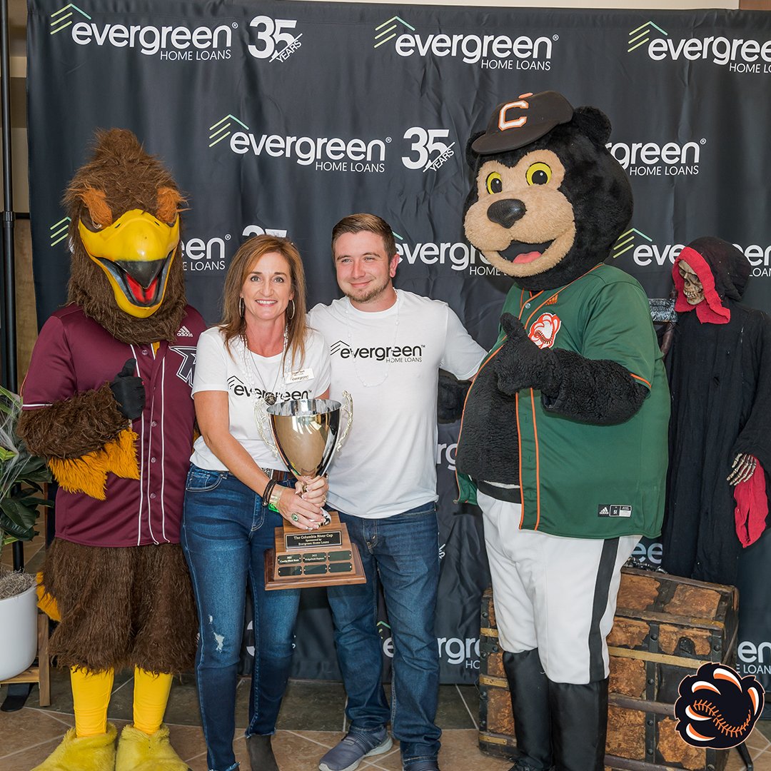 Last Friday, Corby joined Rally and our friends at Evergreen Home Loans' NEW Vancouver West Branch location to present them with the Columbia River Cup. They may have the trophy for now, but we'll get it back next year!