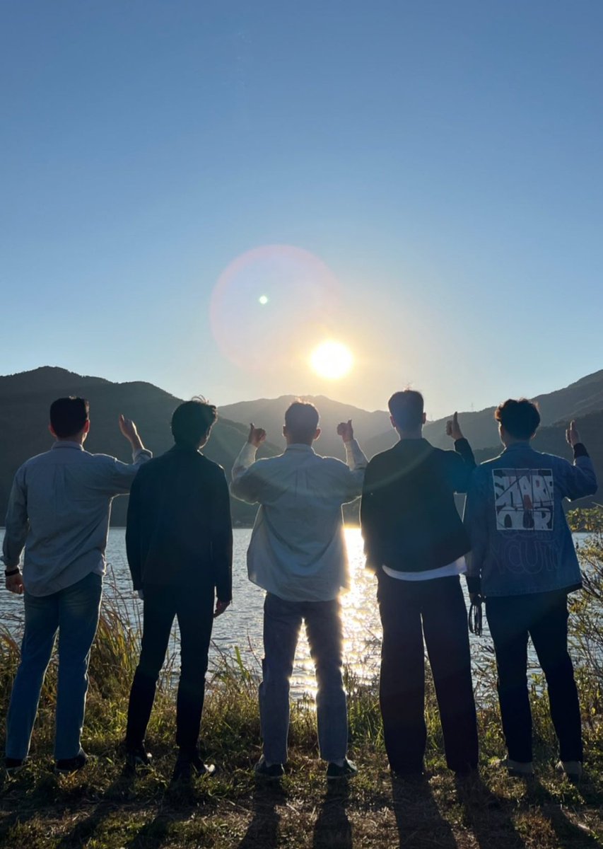 hoppiyoun_J's tweet photo. #엔분의일 #ONEOVERN #OVRN ☁️✨ https://t.co/737UVFTiyd