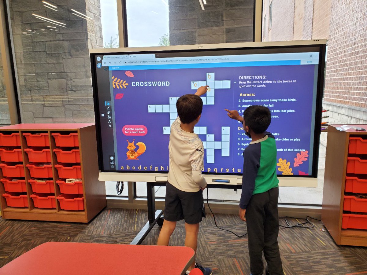 Having fun in makerspace station with our new SMART Board! <a href="/ASE_Dalmatians/">Sullivan Elementary</a> <a href="/FBISD_Libraries/">FBISD Libraries</a> <a href="/SMART_Tech/">SMART Technologies</a> <a href="/LumioSocial/">Lumio 💛</a>