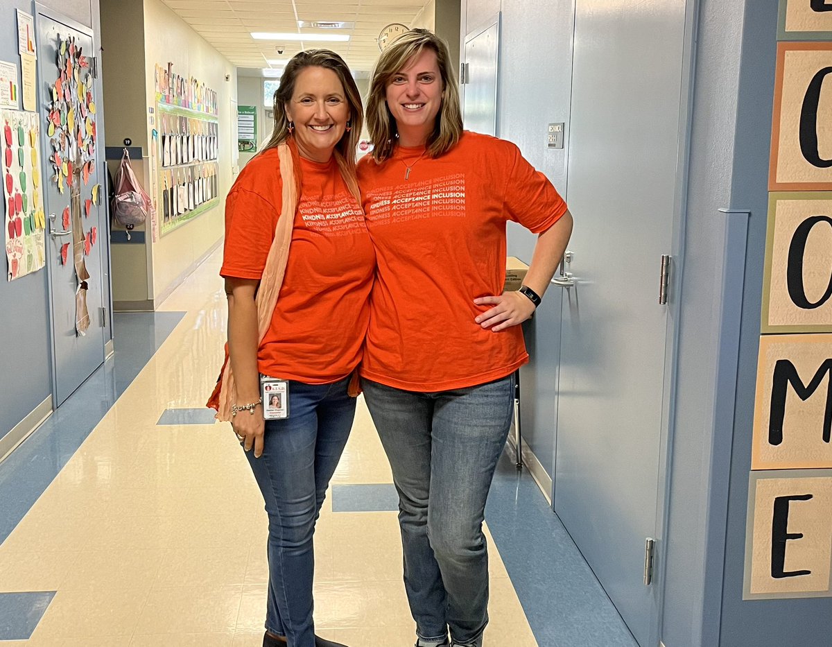 BaldwinCares's tweet photo. United for kindness, acceptance, and inclusion to prevent bullying @BaldwinBobcats @BaldwinReads @AISDCOUNSELING @SELCulture_AISD #UnityDay #unitydayeveryday #allmeansall @AISD_CAMARILLO @AISDSuptMays https://t.co/sDOVB4Gum4