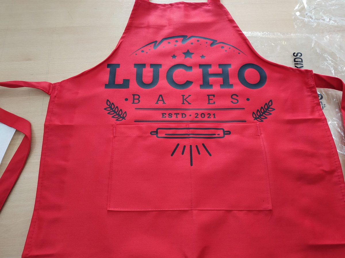 Eva_Karmatrix's tweet photo. Mirad qué cositas personalizadas más chulas les he impreso a mis queridos amigos, Luna y Lucho, para sus respectivas marcas :) #ViniloTextil #ImprentaDigital #ImpresionTextil #Personalizacion #CamisetaPersonalizada #Custom https://t.co/KjzldRjfZr
