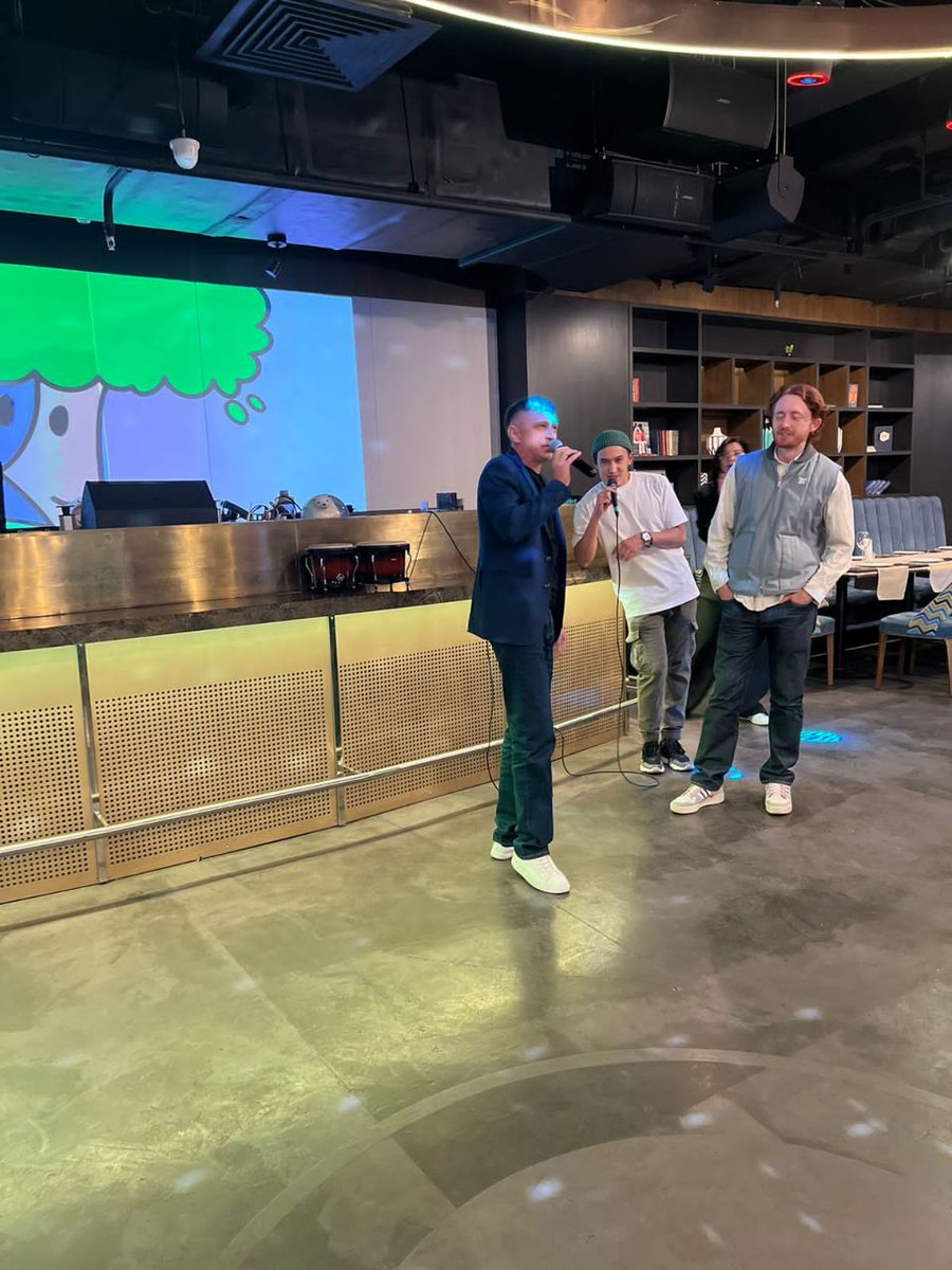 🧵
At the party, the founder of the #NFT project SíversaX 🌳 held an exclusive auction where one character from our collection was sold.
 We'll tell you the details later 👀
#NFTCollection #NFTsales
#NFTMint #NFTGiveaway #NFTProject