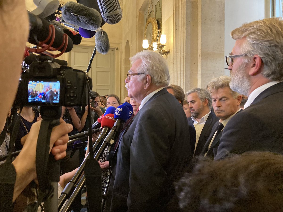 deputesPCF's tweet photo. #DirectAN Après nous avoir promis d'examiner le budget 2023 jusqu'au bout, le gouvernement choisit finalement de recourir au 49-3 et de piétiner le Parlement ! En réponse à cette brutalité, nous déposons une motion de censure.  @AndreChassaigne https://t.co/TLT2ncas38