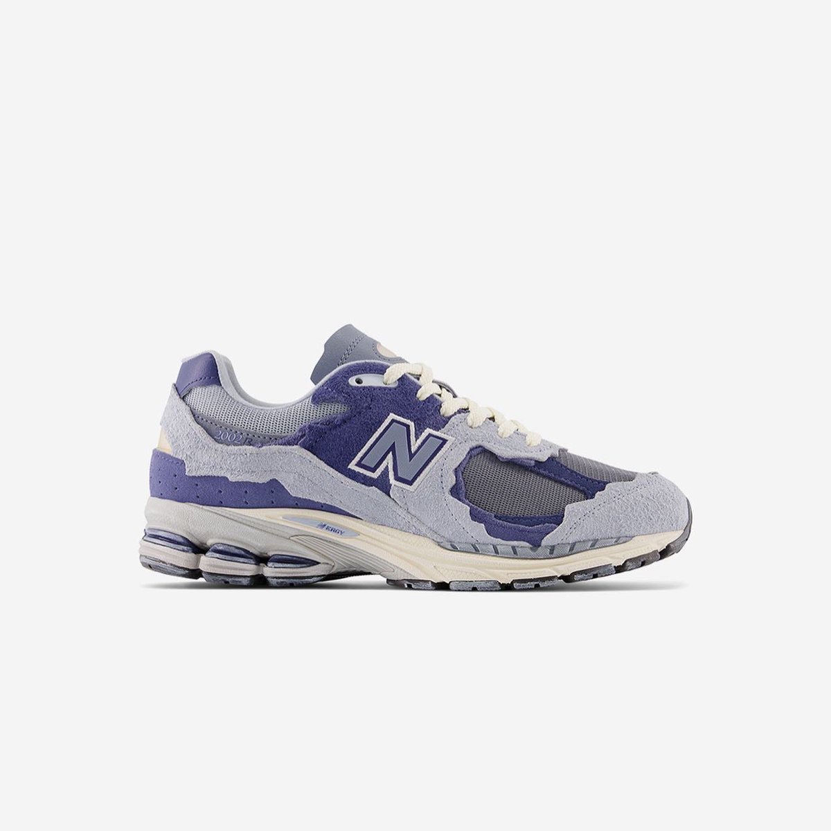 newbalancemena's tweet photo. The 2002R Protection Pack Re-released in two colorways. Coming October 20th at The Avenues. 

First come, first served. https://t.co/rVmbcQHeKb