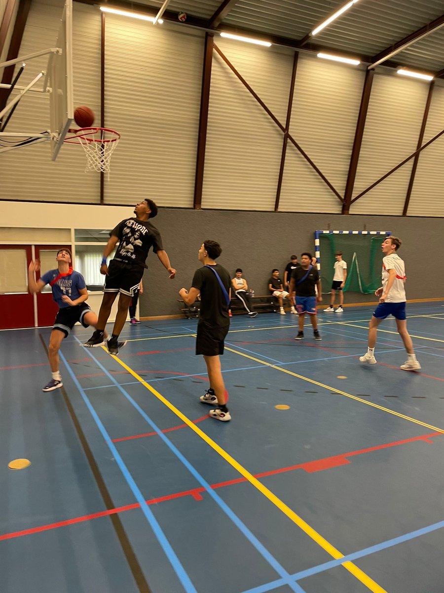 Buurtwerk Jeugd & Jongeren tweet media