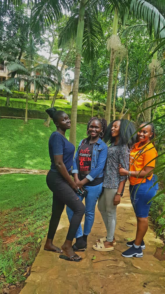 DreamAgainAfric's tweet photo. Make reaching out to children in remote areas a lifestyle.
B'se life is about the difference we make in the lives of others.
We appreciate these wonderful champions for reaching out to children in Hoima during the Post #IDGC22 outreach.
@RaisingTeensUg1 @youthchaperonug @GNBU19 https://t.co/lyvbZ3dU4O