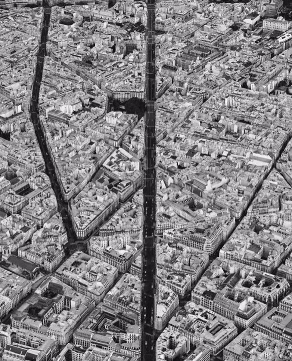 CirculoArq's tweet photo. Haussmann boulevard https://t.co/8uT03nYkiE