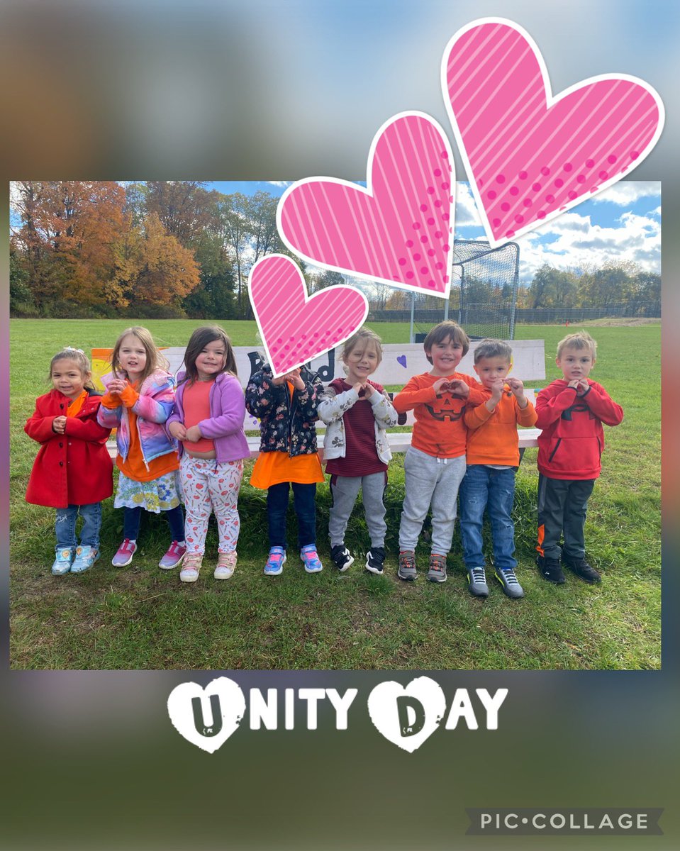 Hearts at the Buddy Bench for Unity Day! Be kind to others and include all who want to play/work together. <a href="/TraKeilty/">Tra Keilty</a> <a href="/klutz_rsd6/">Kristin Lutz</a>