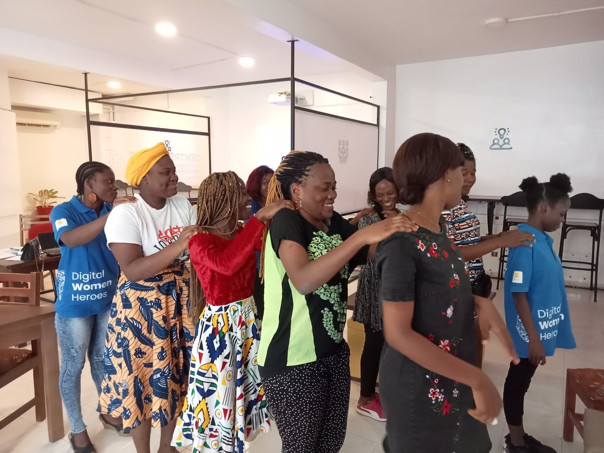lEnvolBj's tweet photo. #digitalwomenheroes #lenvol #GDSCUAC #enabel #google #numerique #entrepreunariatnumerique #entrepreunariatfeminin #wasexo #digital #skills #waseho https://t.co/GjJ8v06xVj