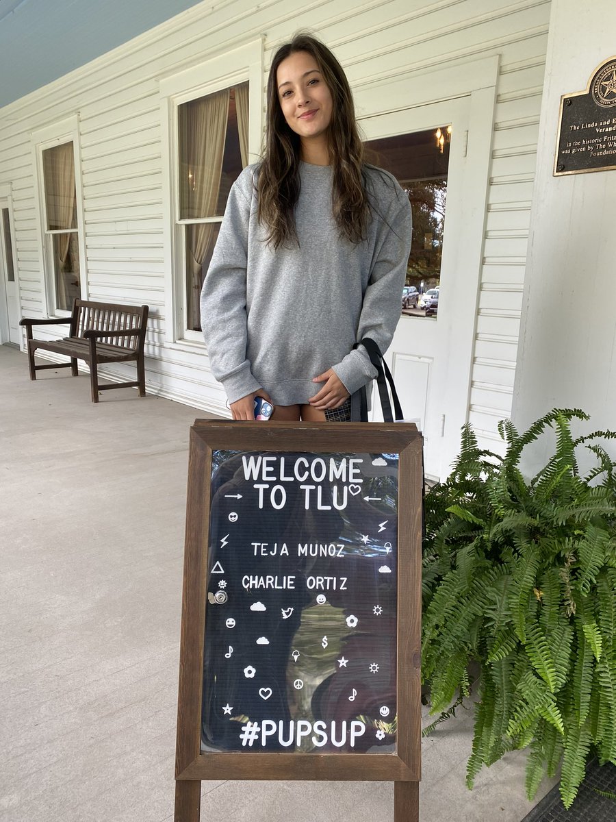 TejaMunoz's tweet photo. I had an amazing visit with @txlutheran yesterday! So glad I got the opportunity to see their beautiful campus! Thank you for having me, Go Bulldogs! https://t.co/jD281w0jY9