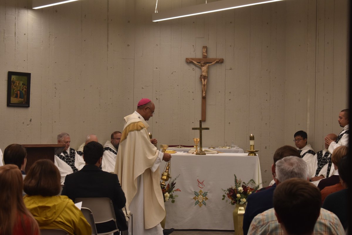ArchbishopFabre's tweet photo. Thank you to UofL Catholic Campus Ministry and everyone who joined us for Mass and the blessing of the new Blessed Sacrament Chapel on campus. https://t.co/3LGYSaIezF