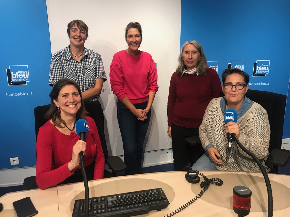 Ce samedi, a France Bleu Bourgogne, Claire Duchet, Brigitte Bougé, Sandrine Bresson de FETE et Fabienne Léonard de Pôle Emploi ont pu présenter la semaine de la mixité qui a lieu du 17 au 21 octobre 2022.
Merci Caroline Paul pour votre chaleureux accueil !