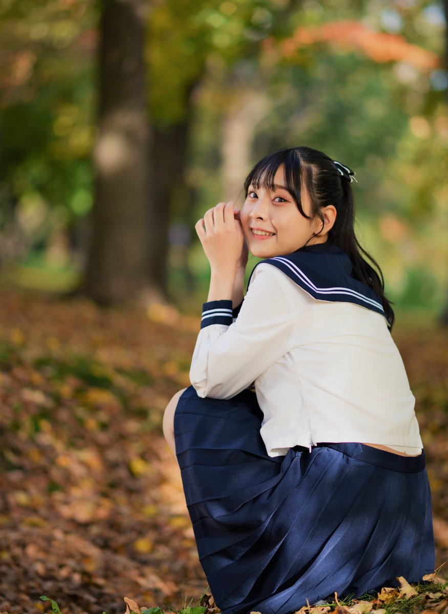 #スタジオエス　
#麻倉寧桜　
#秋撮影　
#紅葉　
#現役JK　
#ポニテ 
＃セーラー服
#瞳泥棒
よく瞳チェックすると
爺が好きな瞳で語る♪をしてる　ねおちゃん♪　
JK3ともなるとズルいを知ってるね(笑)
次の撮影が楽しみになりました