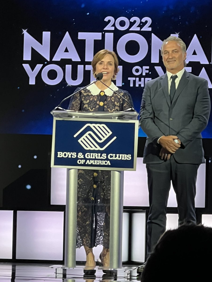 Casey_Cortese's tweet photo. What an amazing week celebrating the work of @BGCA_Clubs &amp; @BGCMetroDenver. The critical support they provide youth &amp; families is in greater need than ever. From education to workforce readiness, healthy meals to a safe place, they are helping young people thrive! #Schwab4good https://t.co/eGI8En4nXs