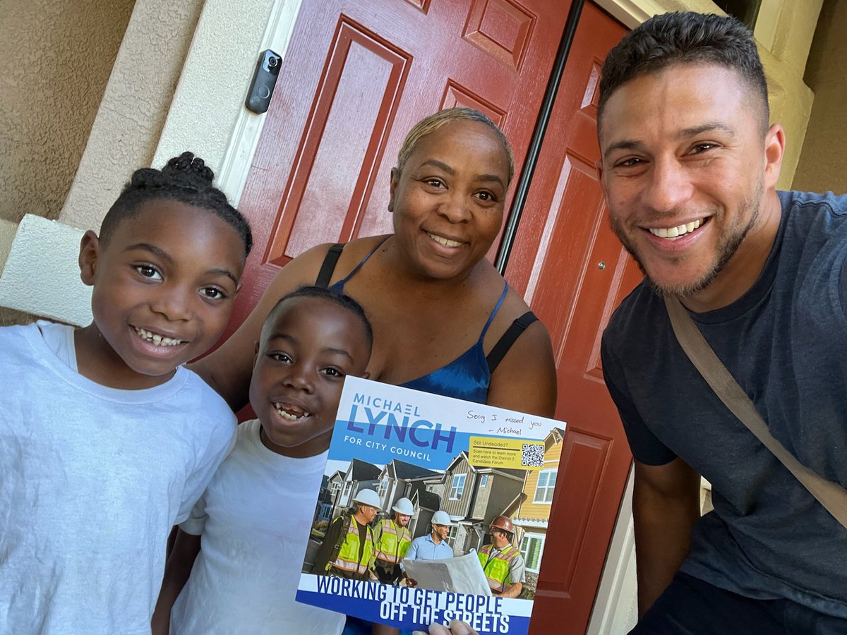 Michael4Sac's tweet photo. The future of our city is in our young people. #InvestInOurFuture #Michael4Sacramento #Time4Change https://t.co/YMfmEI6AAv