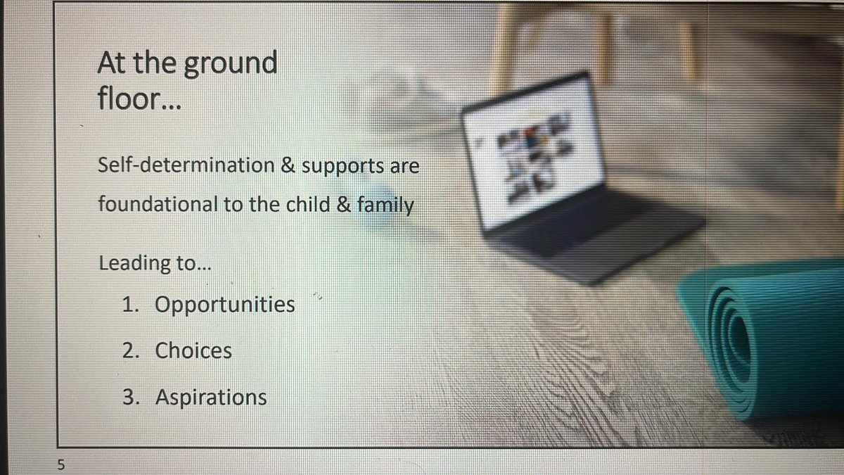 Elisabeth Mills tweet media