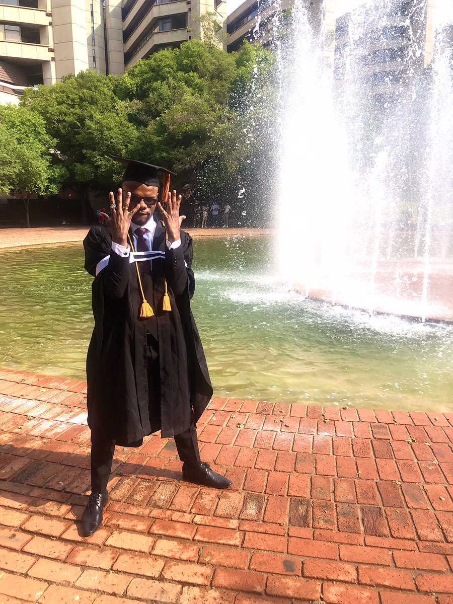 FluxxGiovanni's tweet photo. Siuuuuuuuu! 🎓 https://t.co/WVp5Biy4Ya