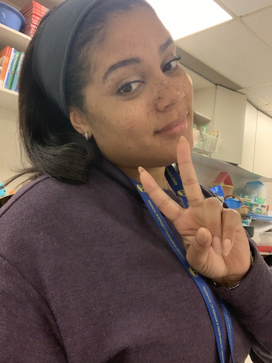 Ms_P_Hall's tweet photo. Today I wear PURPLE 💜 in support of my colleagues and friends with CUPE! Support staff deserve so much more and we could not run our schools/ classrooms without you! #cupestrong #ece #officeadmins #ea #librarytechs #supportstaff https://t.co/WIiHWlPG22