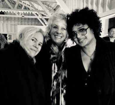 dinerdialogues's tweet photo. Thank you, thank you, thank you, thank you to @NatalieMerchant and #SimiStone for raising their beautiful voices to #SaveOurDemocracy #KindAndGenerous @columbiadems #VoteBlueForSoManyReasons #VoteBlueToProtectWomen #VoteBlueToSaveDemocracy #VoteBlue2022 https://t.co/O4a9HDYn1J