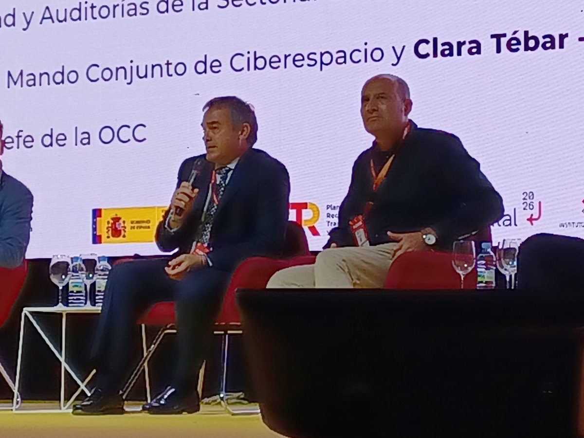 Pablo López, Jefe del Área de Normativa y Servicios de Ciberseguridad del CCN, ha participado en el Foro Nacional de Ciberseguridad en esta primera jornada de #16ENISE, organizado por @INCIBE en #LeónEsp.