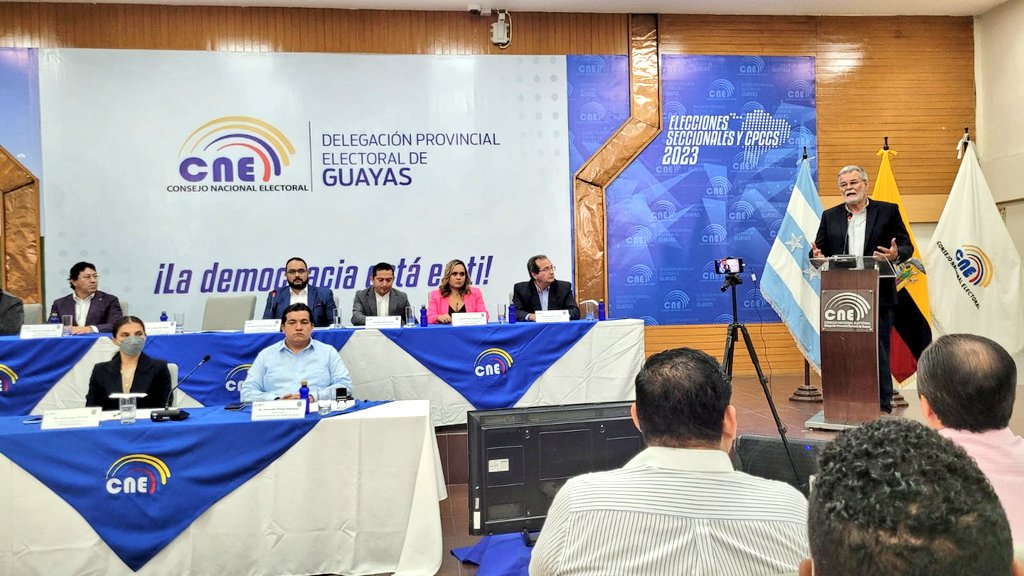 AHORA l El vicepresidente #EnriquePita, desde la delegación del @CNEguayas, participa en el evento nacional de selección de los Miembros de las Juntas Receptoras del Voto. Esta selección se efectuará de manera aleatoria mediante sistema informático. fb.watch/gfSO5L8BJy/
