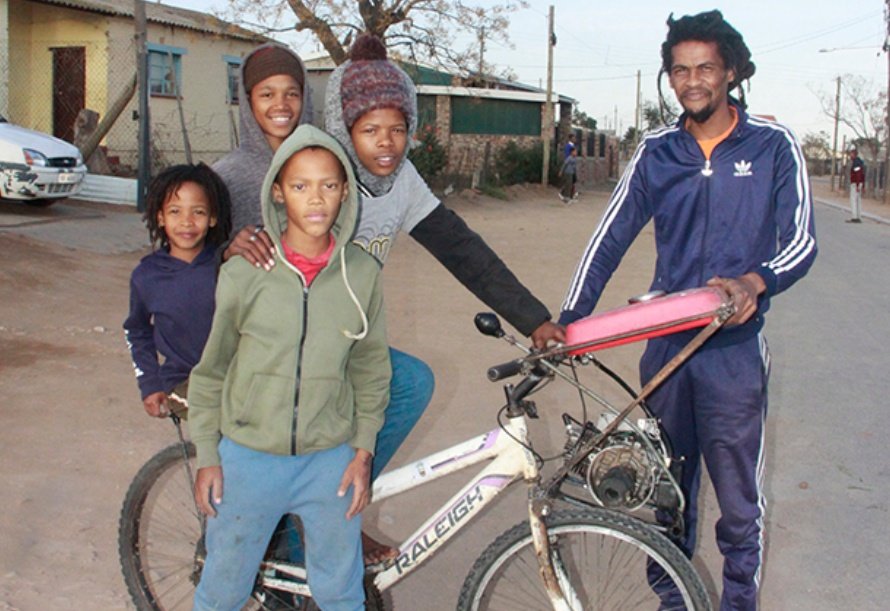 ToroxaD's tweet image. If you ǃgomsib or a struggle to see the people on the right as the people on the left... #KHOIKHOI #Attequa #FIRSTPEOPLE #SouthAfrica