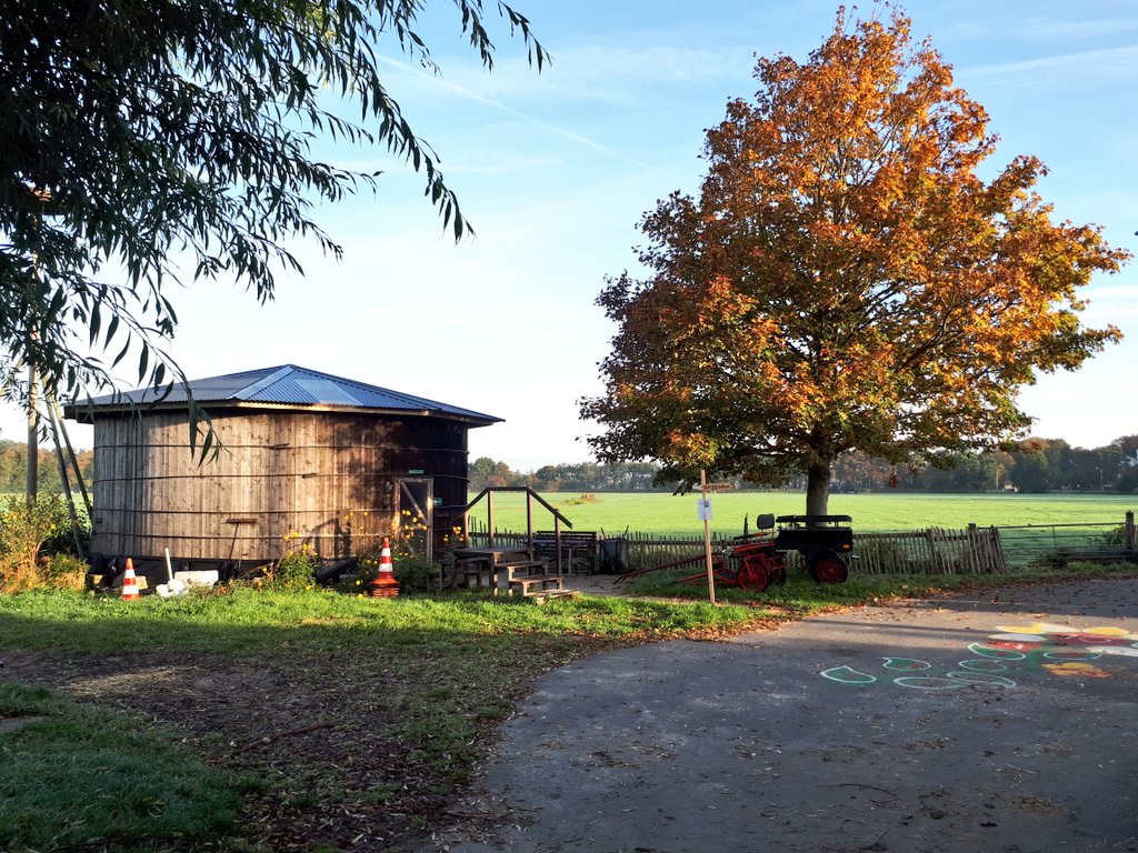DannyGooyer's tweet photo. Deze ochtend weer mest gehaald bij Zebra Zorgboerderij in Vogelenzang.
Wat een prachtige plek is het toch.
#zebrazorg #vogelenzang https://t.co/pTa4OJ2MnG
