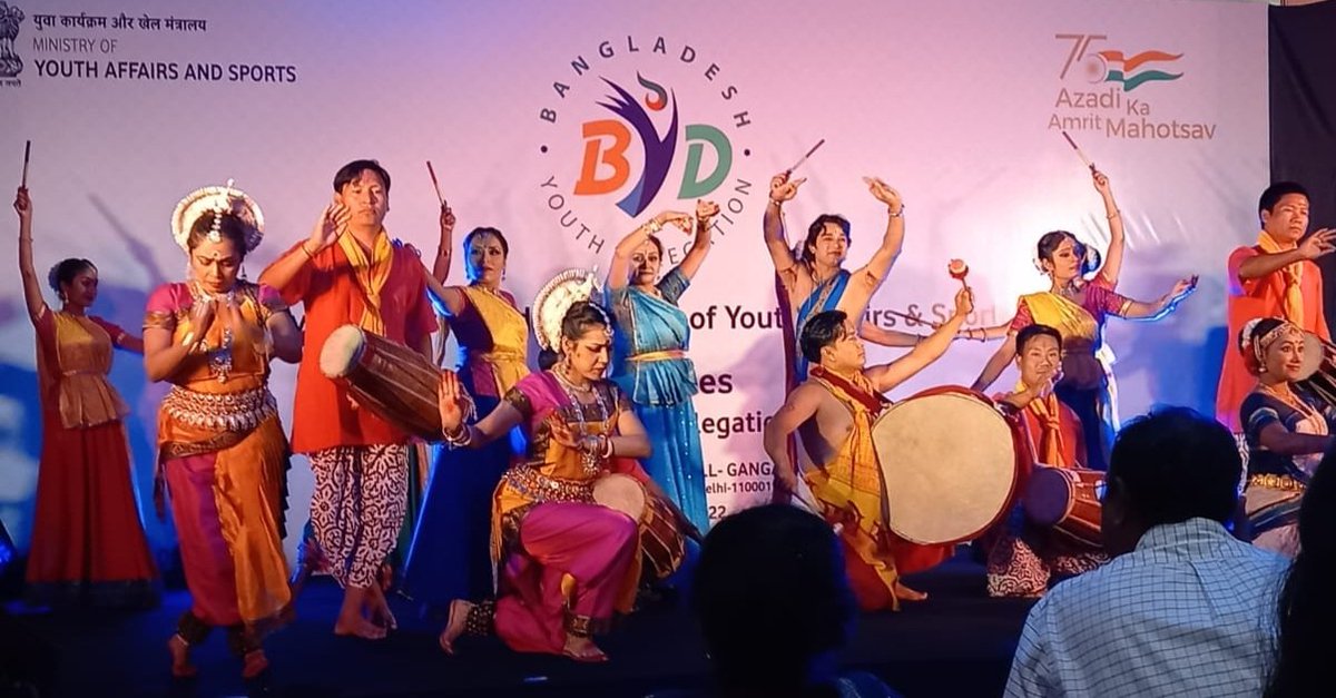 A beautiful & lively evening of cultural programmes hosted in honour of the Bangladesh Youth Delegation to India 2022 in New Delhi today. Here are some glimpses!