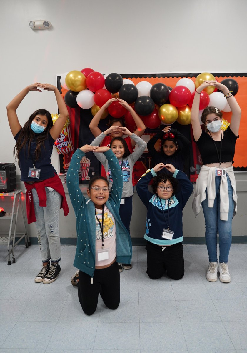 thinktogether's tweet image. Teams and school sites across Think Together celebrate #LightsOnAfterschool by taking the #LightbulbChallenge this week!

Learn more about Think Together&apos;s afterschool programs in California during our #LightsOnAfterschool virtual celebration on 10/20 💡 thinktogether.org/lightsonafters…