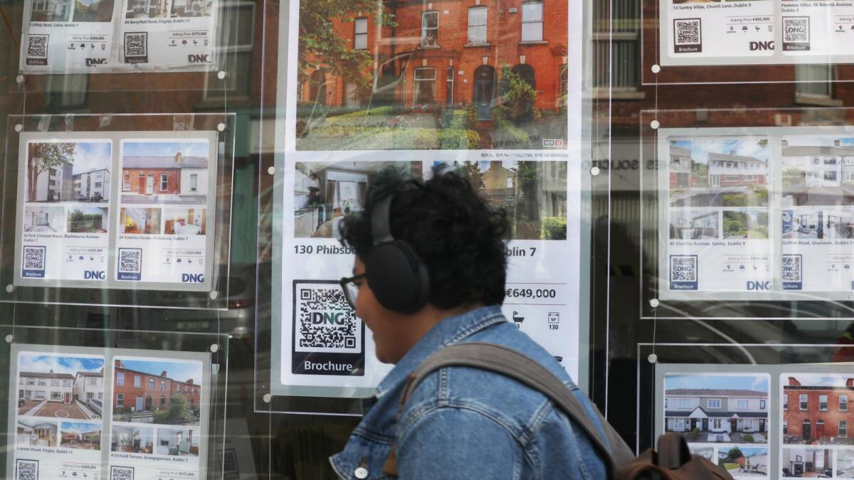 Castlehaven_Fin's tweet photo. Typical income for Irish house buyers rises to over €71,000 https://t.co/U7IpV6c7Dg https://t.co/VSg6QE4oJ8