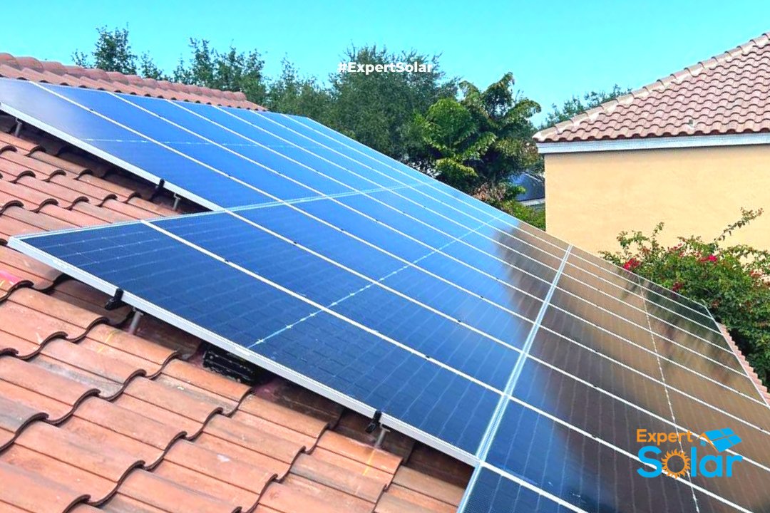 ExpertSolar1's tweet photo. Tile roof? Say less! 😎
#ExpertSolar☀️
.
#cleanenergy #sunpower #energiasolar #gosolar #solarpower #solarenergy #SolarPanels #PanelesSolares #EnergyEfficient #Florida #Solar #Energy #HomeImprovement #Gogreen #Sustainability https://t.co/l7UFLbBSYX