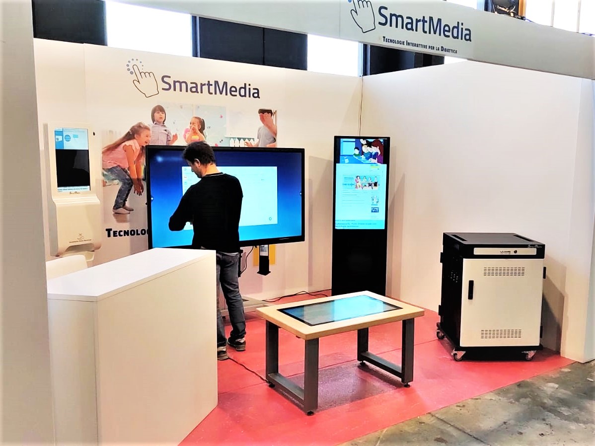 smartmediasrl's tweet photo. Stand in lavorazione, vi aspettiamo da domani @FieraDidacta #Sicilia #misterbianco #Catania 
Monitor e Tavoli Interattivi per la Didattica.
https://t.co/9ZmYXQQzkV https://t.co/otrzoAYeVI
