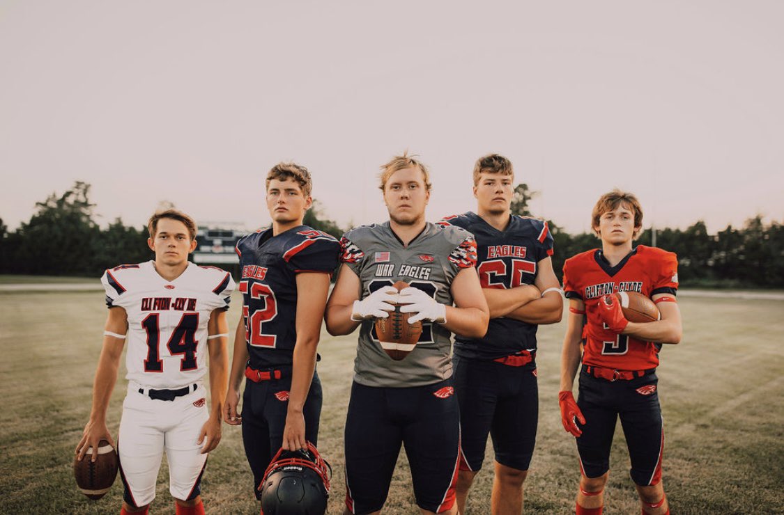 Getting Geared up for 8th Grader Recruit Night this Friday at Ed Buller Field. Sideline Passes ready to roll. 

(6-1) Clifton-Clyde vs. Bennington 
Kickoff at 7:00 pm. 

Will also be Honoring our great Seniors!