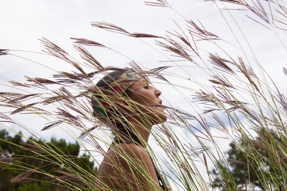 tractionplanet's tweet photo. #10WaysProject Artist Feature: 

Sandra Lamouche @hoop_dance is a Nehiyaw Iskwew (Cree Woman) from the Bigstone Cree Nation in Northern Alberta. Sandra is a multidisciplinary creator and storyteller. 

#climate #climatechange #climatejustice #tractionart https://t.co/HoR6NhNvvG