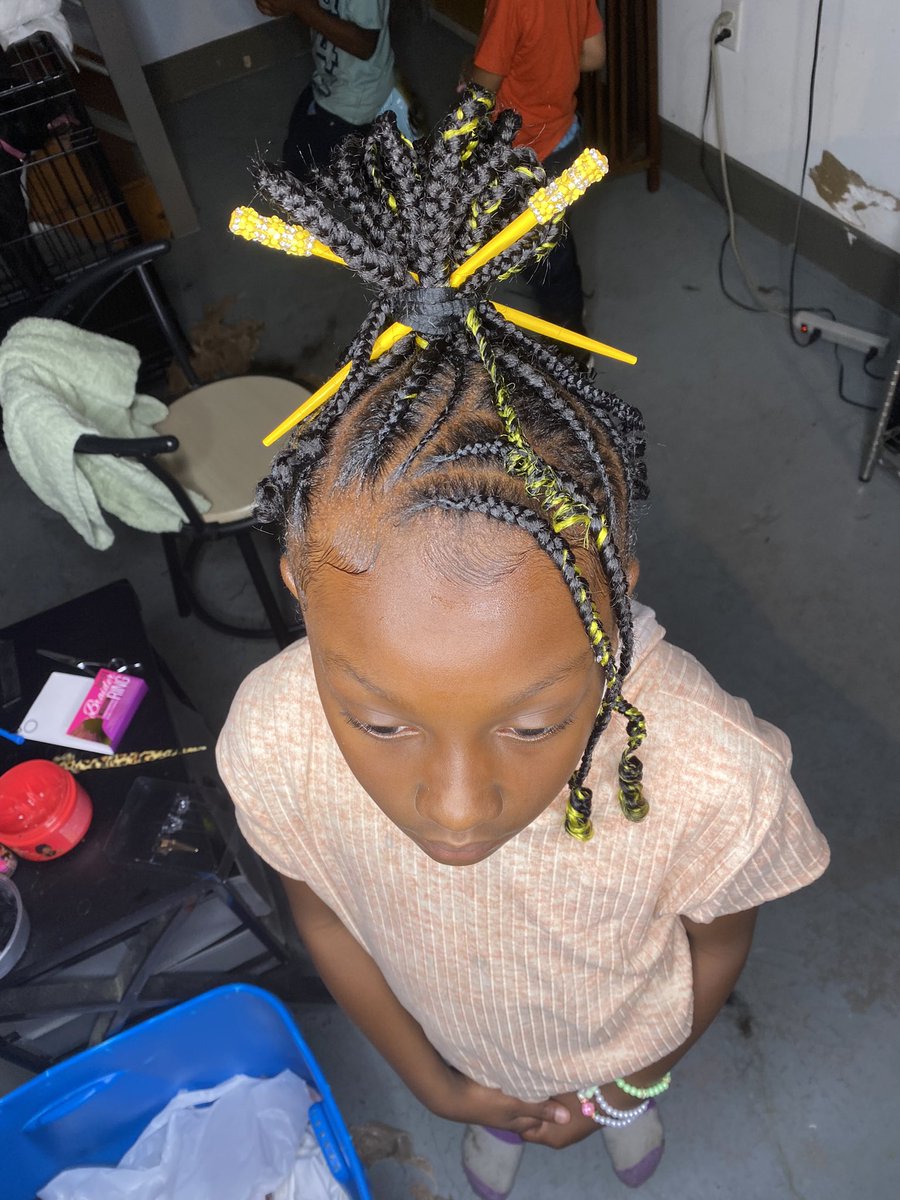 KCalbBlack03's tweet image. #BookTheLook