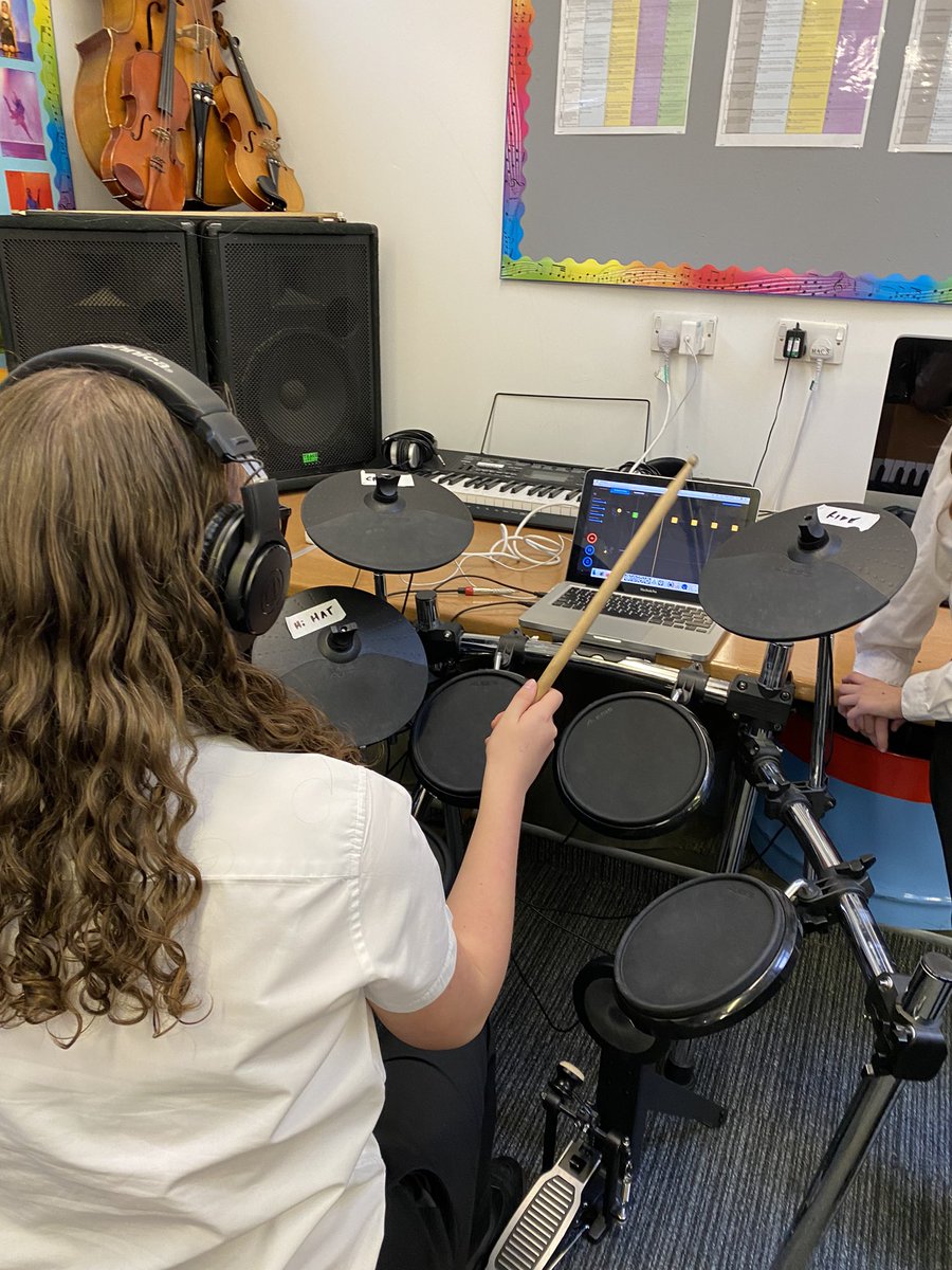 BeaconAcademyCL's tweet photo. We are pleased to add Music Production (DJ) club to our after school extra-curricular offer in collaboration with Freestyle Academy. Huge thank you to James Munro from Freestyle &amp; our fab music team. @WellspringAT @davewhitaker246 @MarkWilCEO @JackPudsey @cfBeaconAcademy https://t.co/24IhUJYxYc