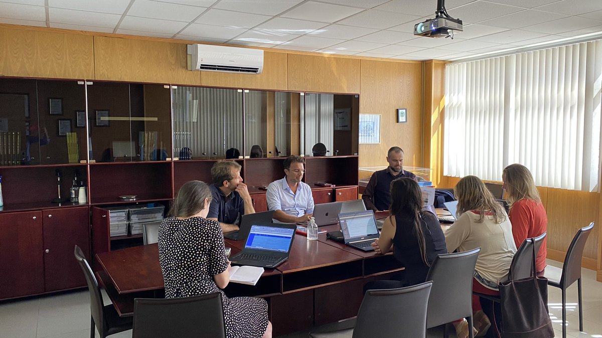 GliderPLOCAN's tweet photo. After an intense morning session &amp; a delicious lunch, now is time for breakout sessions that are already in full swing!!! @MISSIONATLANTIC @AllAtlanticO #AllAtlantic @AtlantOS_Ocean @IPBES #OceanObserving #OceanPartnership @AtlanticAll @agenciaiisi #ICTSNews @plocan https://t.co/2FDNc1yCki